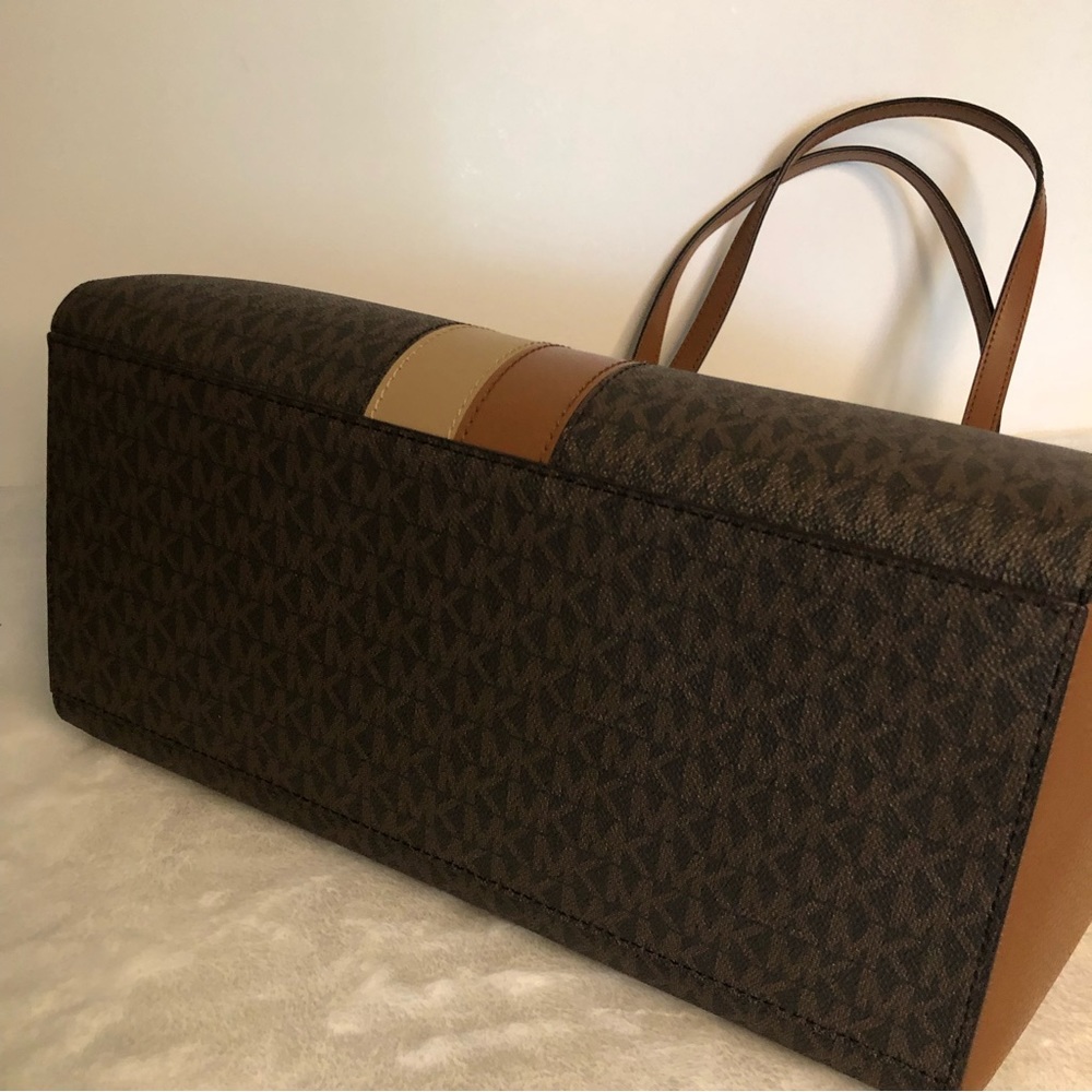 Michael Kors Karlie Large Tote, Brown Multi, NWT - Picture 4 of 6